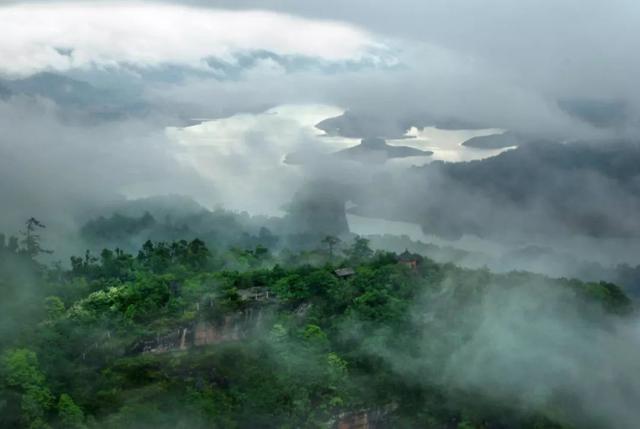 福建大金湖好玩吗，福建大金湖在哪里（泰宁大金湖，一场养心之旅）