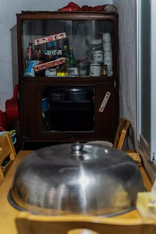 燕子717微博，夏航燕微博小号（有多少痴情人追随对方去一个陌生城市）