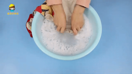 霉点用什么可以洗掉，羽绒服霉点用什么可以洗掉（翻出来的厚衣服有霉斑）