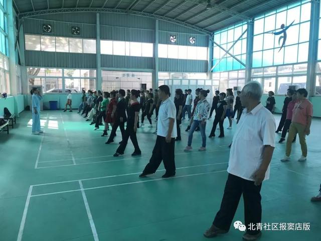 五行健身操，五行健身操完整高清版 视频（健康丨这40位窦店“高手”将在社区推广“五行操”）