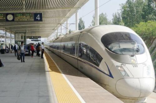 火车站送人可以进站吗，火车站送人可以进候车厅吗（为何火车站不卖站台票了）