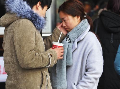 火车站送人可以进站吗，火车站送人可以进候车厅吗（为何火车站不卖站台票了）