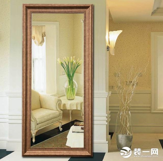 落地式穿衣镜尺寸，家用穿衣镜尺寸多大合适落地式（熟知穿衣镜尺寸）