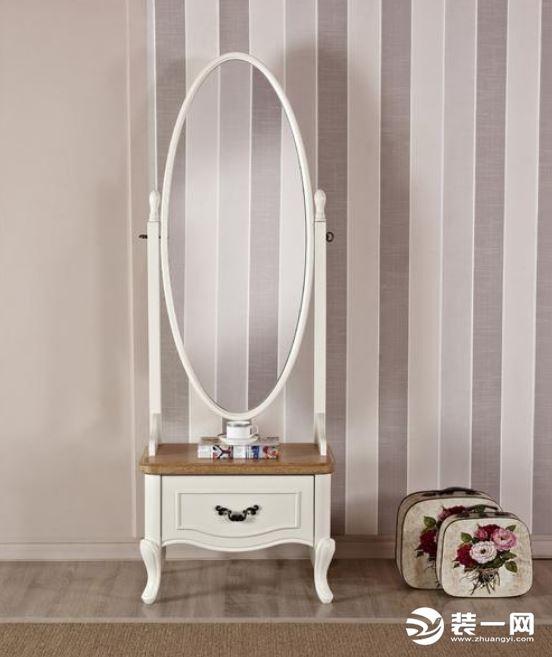 落地式穿衣镜尺寸，家用穿衣镜尺寸多大合适落地式（熟知穿衣镜尺寸）