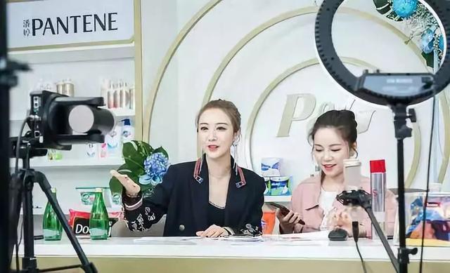 网络语翻车是什么意思，翻车是什么梗（网红带货“现场翻车”）