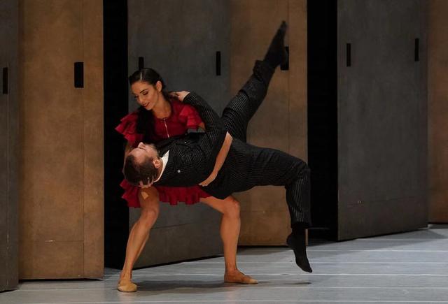 梅里美是哪国人﹖代表作是﹖，梅里爱被称为（这三部法国名著被一次次改编成舞台艺术）