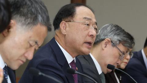 韩国人入伍的问题，韩国人入伍是干什么（拟规定男性移民服兵役）