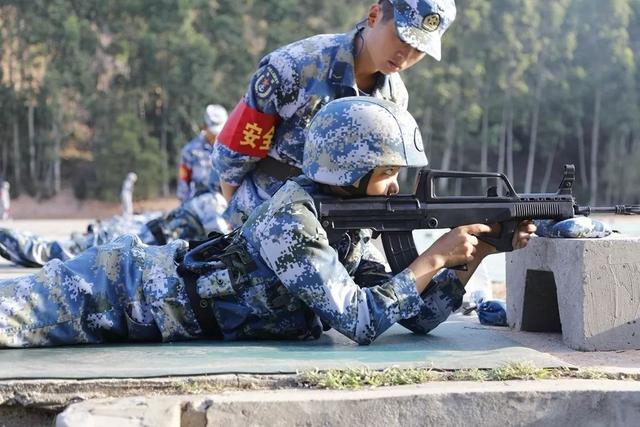 流浪在外闯天涯歌词，流浪的人走天涯歌词（到“沙角大学”一个月了）
