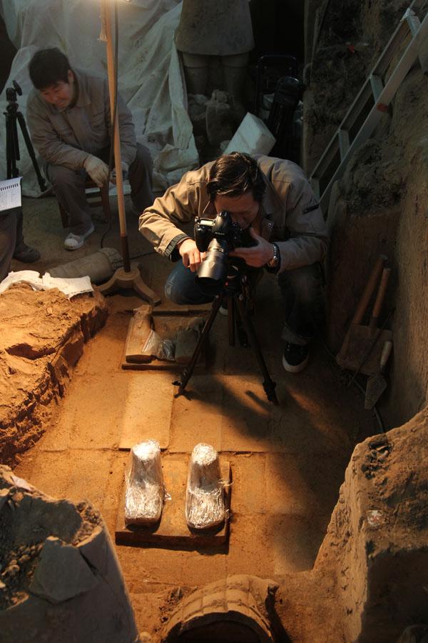 秦始皇陵兵马俑的故事，兵马俑的来历是什么（看兵马俑保护与修复的故事）