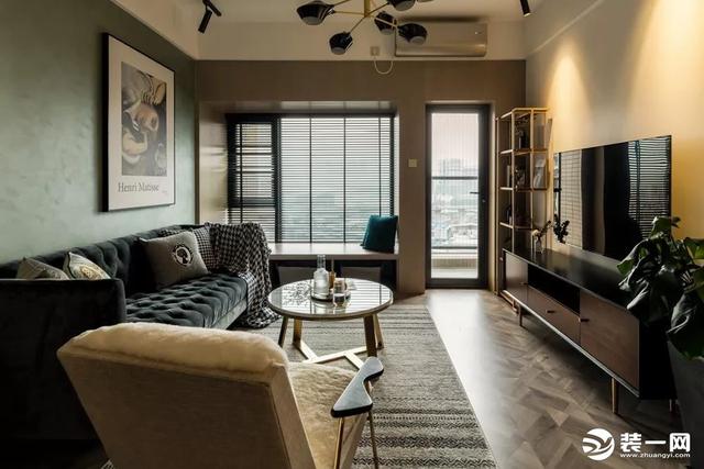 定制衣柜和成品衣柜到底哪个好，成品衣柜和定制衣柜的区别分析