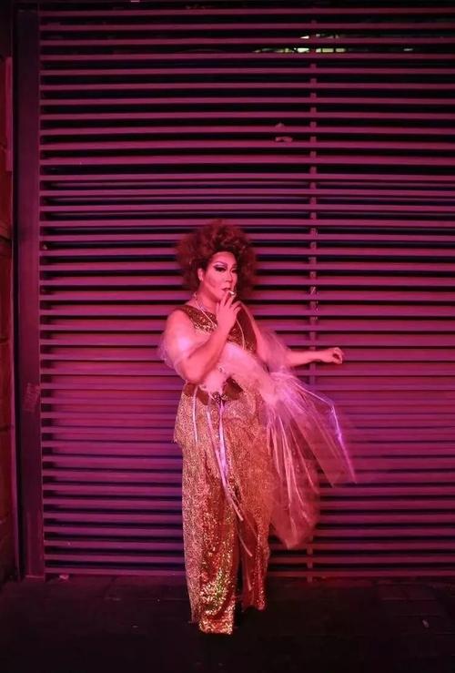 minstrel的解释及minstrel的例句，minstrel是什么意思（是时候聊一聊变装文化了）