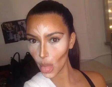 minstrel的解释及minstrel的例句，minstrel是什么意思（是时候聊一聊变装文化了）