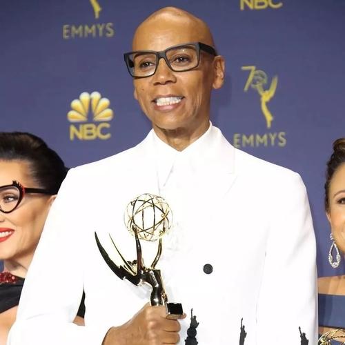 minstrel的解释及minstrel的例句，minstrel是什么意思（是时候聊一聊变装文化了）