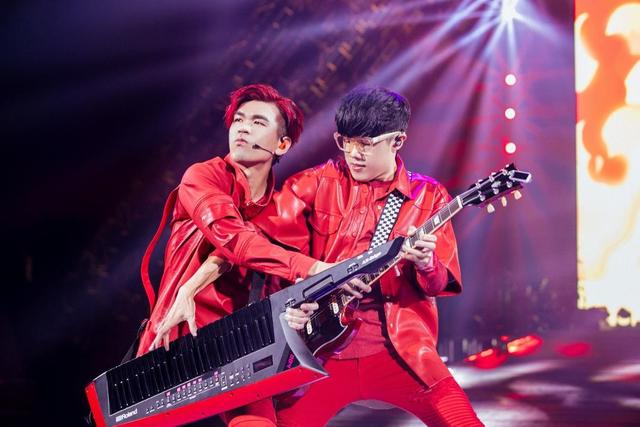 shero 歌词，shero歌词（八三夭《想见你想见你想见你》台北小巨蛋演唱会）