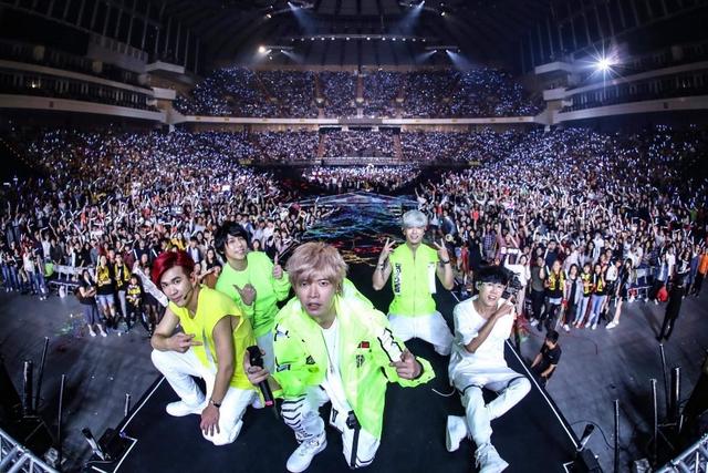 shero 歌词，shero歌词（八三夭《想见你想见你想见你》台北小巨蛋演唱会）