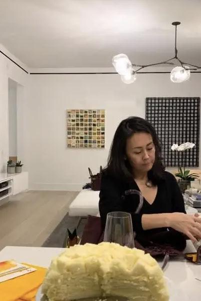李连杰老婆利智照片，58岁美艳依旧，不输当年