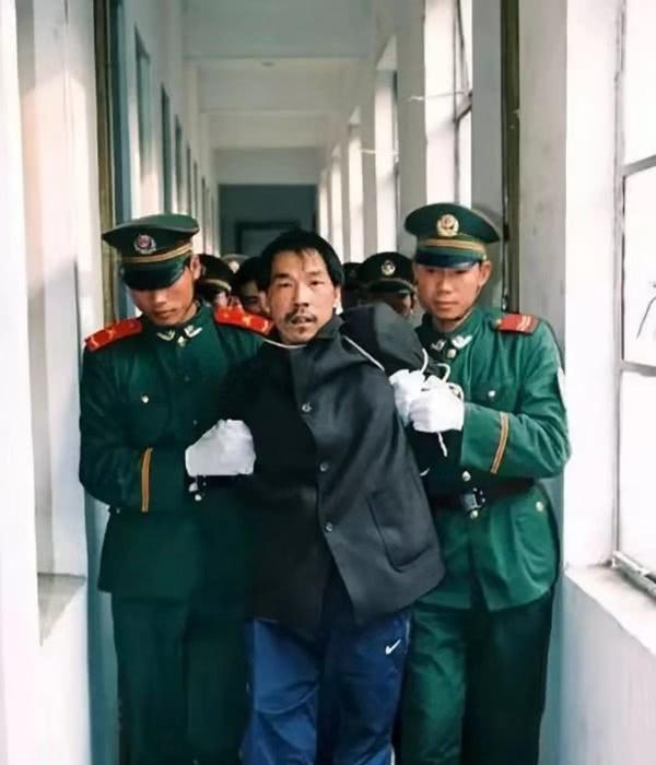 劳荣枝事件相关介绍，劳荣枝事件（整容假名潜逃23年）