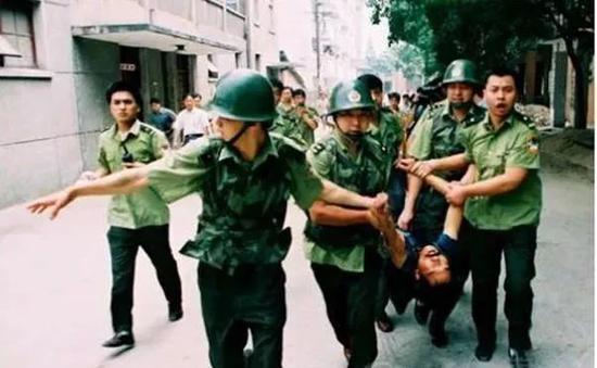 劳荣枝事件相关介绍，劳荣枝事件（整容假名潜逃23年）