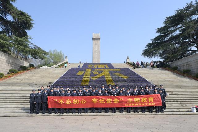 女子监狱大屠杀，女子监狱大屠杀的演员（身边的榜样丨“石城警花”向阳开）