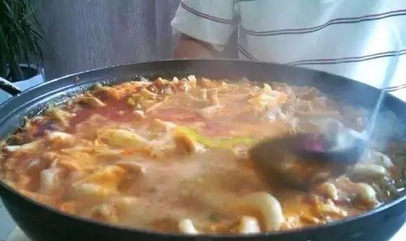 单县酸汤丸子汤的家常做法，单县鲜丸子汤的做法（据说喝完这十碗汤才算了解菏泽）