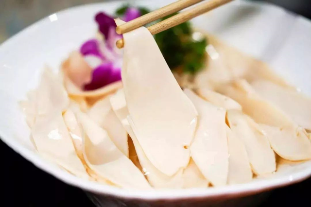 黄喉是牛的哪个部位，肥牛不是肥的牛肉