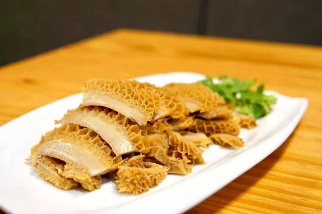 黄喉是牛的哪个部位，肥牛不是肥的牛肉