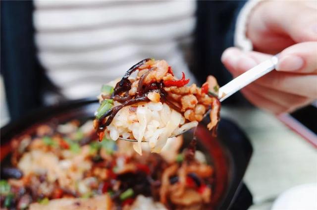 砂锅的用途和好处，砂锅的用途和好处特点（贵州人的冬天缺它不可）