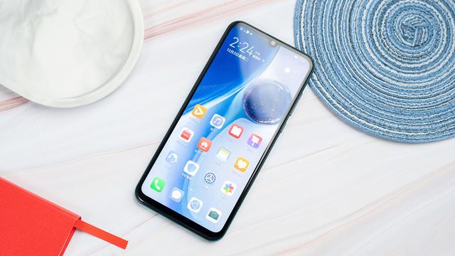 华为畅享10s，华为畅享10s是快充吗（适合年轻人的千元新标杆）