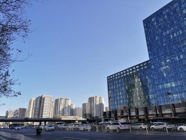 华为畅享10s，华为畅享10s是快充吗（适合年轻人的千元新标杆）