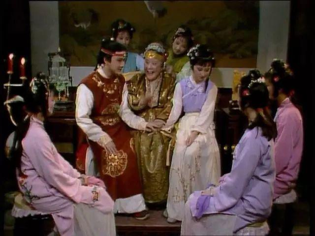 金玉良缘什么意思，红楼梦中的金玉良缘是什么意思（后人如何误读了金玉良缘）