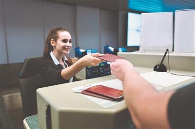 经停的飞机需要下飞机吗，经停（经停第三国 签证要搞清）