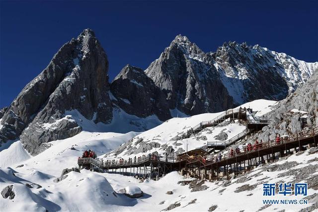 推荐一个好地方云南玉龙雪山，云南丽江：玉龙雪山景色壮美