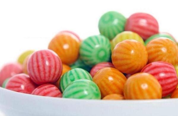 爆米花含铅是真的吗，现在爆米花含铅吗（这五种食物对孩子健康不利）