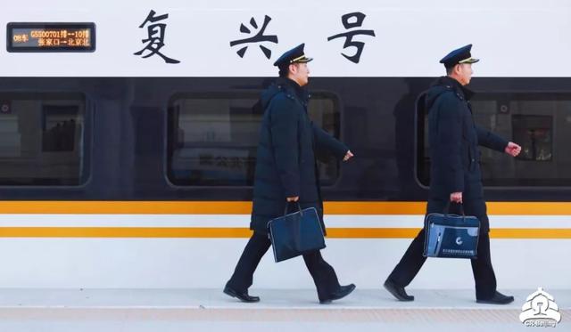 京张高铁线路图，京张高铁多少站（京张、张呼高铁的高清大图）