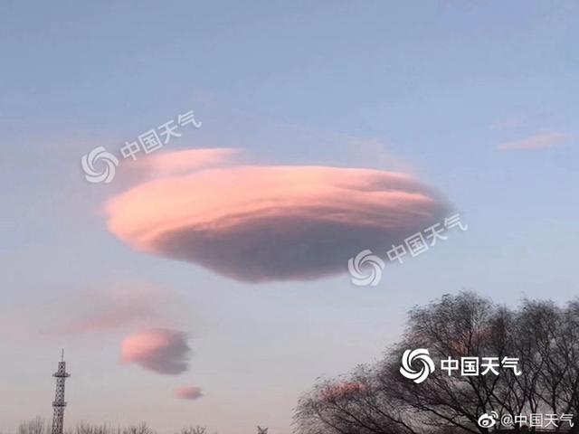 云层高度一般是多少，云层厚度一般多少（一口气看完万米高空之上所有奇美罕见云）