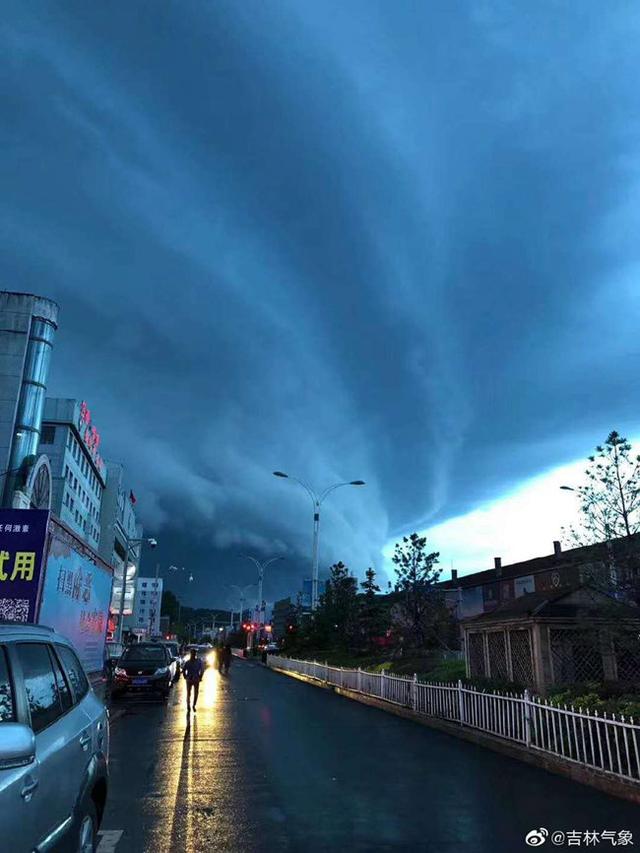 云层高度一般是多少，云层厚度一般多少（一口气看完万米高空之上所有奇美罕见云）