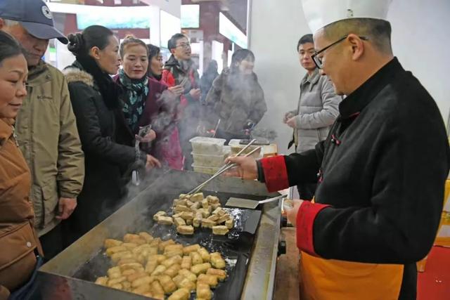 淮南有什么好玩的地方，淮安哪里有好玩的地方（淮南豆制品展销会28个项目集中签约）