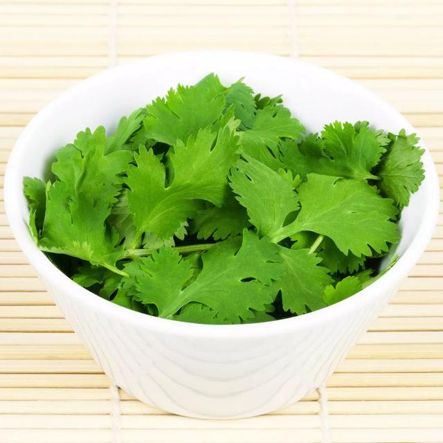 低嘌呤食物一览表，嘌呤高的食物一览表（最新食物嘌呤排行榜）