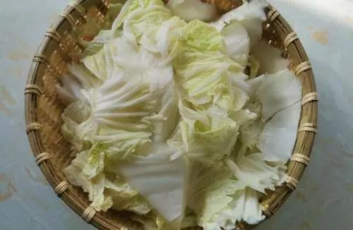 东北干白菜炖豆腐的做法，记得多放这2样，比放肉还美味