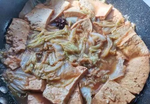 东北干白菜炖豆腐的做法，记得多放这2样，比放肉还美味
