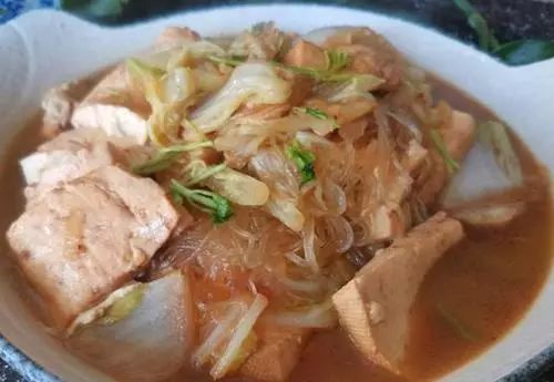 东北干白菜炖豆腐的做法，记得多放这2样，比放肉还美味