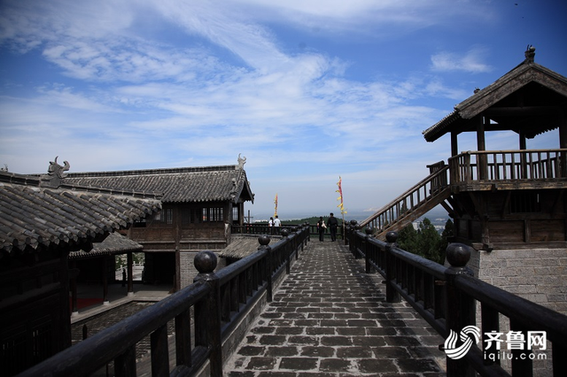 梁山水浒风景区在哪里，游水泊梁山 品水浒文化