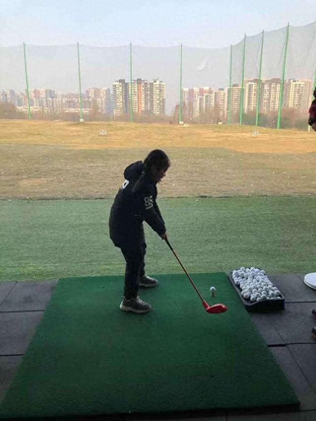 冬日里的阳光高尔夫 山师附小阳光小队体验户外运动快乐