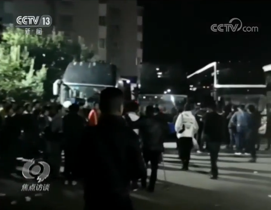 大巴客车多少钱，坐大巴车多少钱（长途客车“载客”变“宰客”）