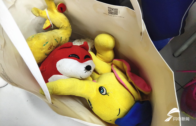 智力迟缓的孩子上特殊学校，智力发育迟缓的孩子怎么训练（厦门历城区里仁学校师生走进星神特殊儿童关爱中心）