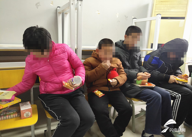 智力迟缓的孩子上特殊学校，智力发育迟缓的孩子怎么训练（厦门历城区里仁学校师生走进星神特殊儿童关爱中心）