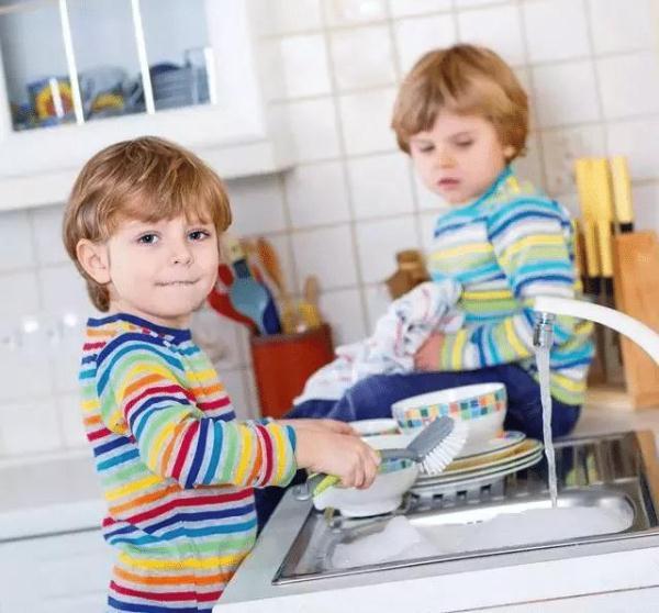 小游戏惩罚，早会惩罚小游戏（惩罚孩子最正确的4个方法）