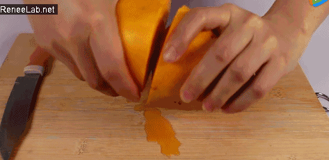 芒果皮可以吃吗，芒果的皮可以吃吗（芒果身上扎一根牙签）