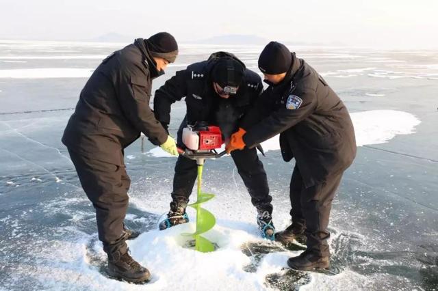三九四九冰上走，三九四九冰上走谚语是什么意思（三九四九冰“下”走）