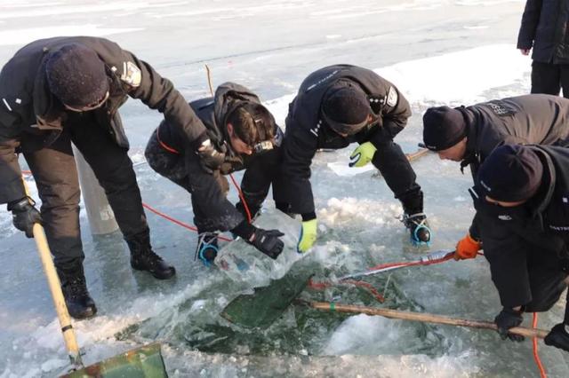 三九四九冰上走，三九四九冰上走谚语是什么意思（三九四九冰“下”走）